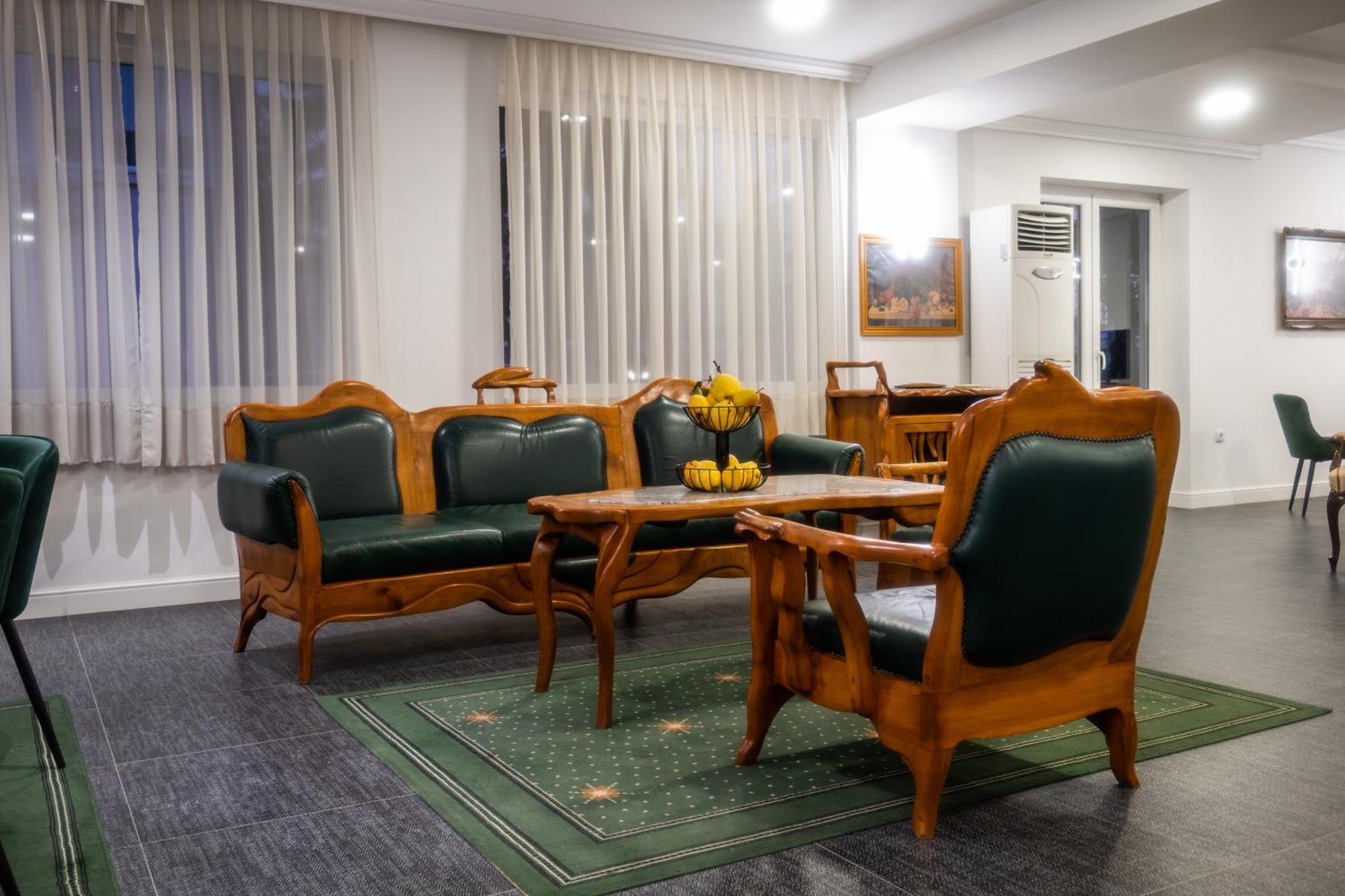 Hotel Mio City Kula Bagian luar foto