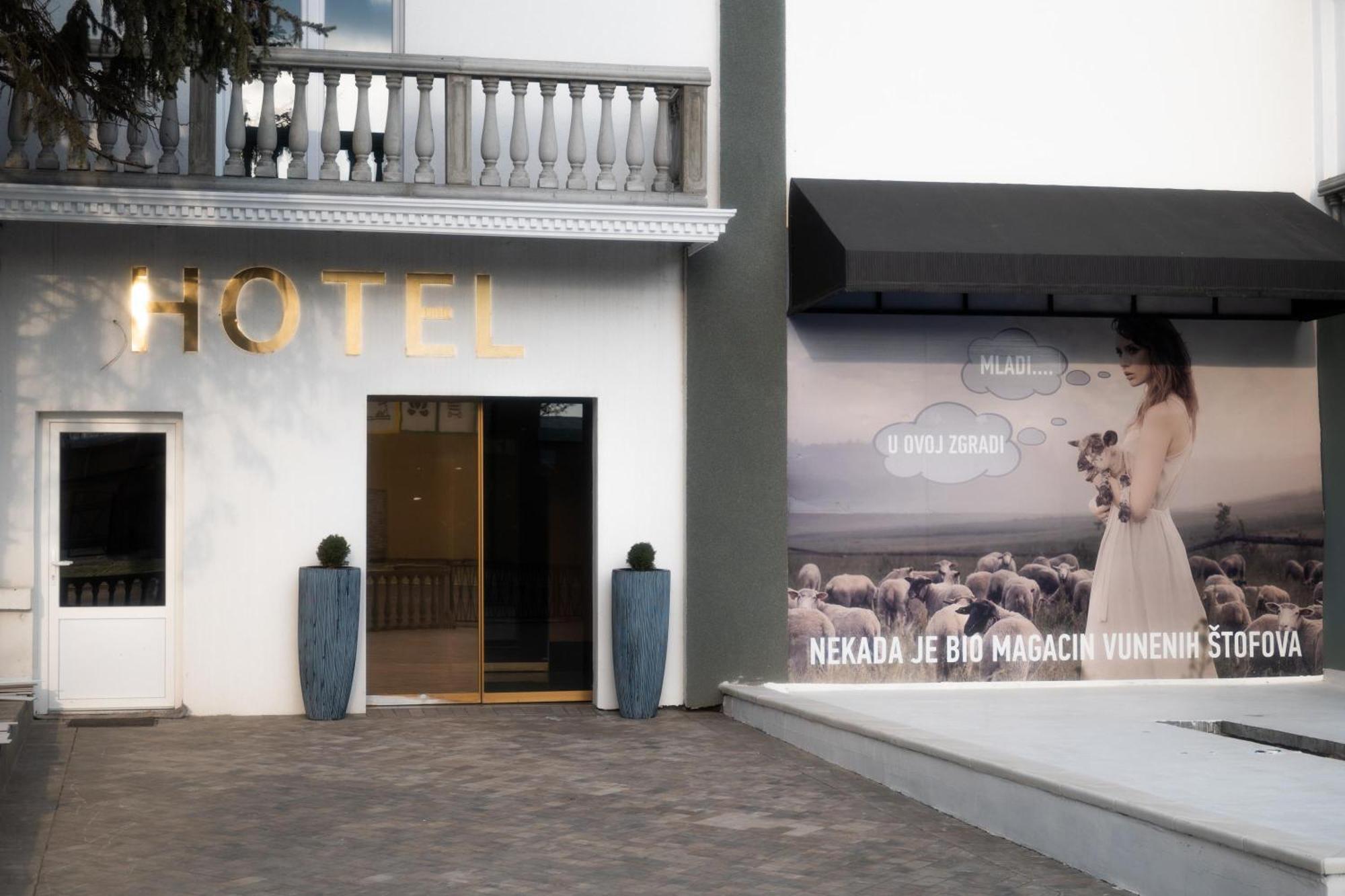 Hotel Mio City Kula Bagian luar foto