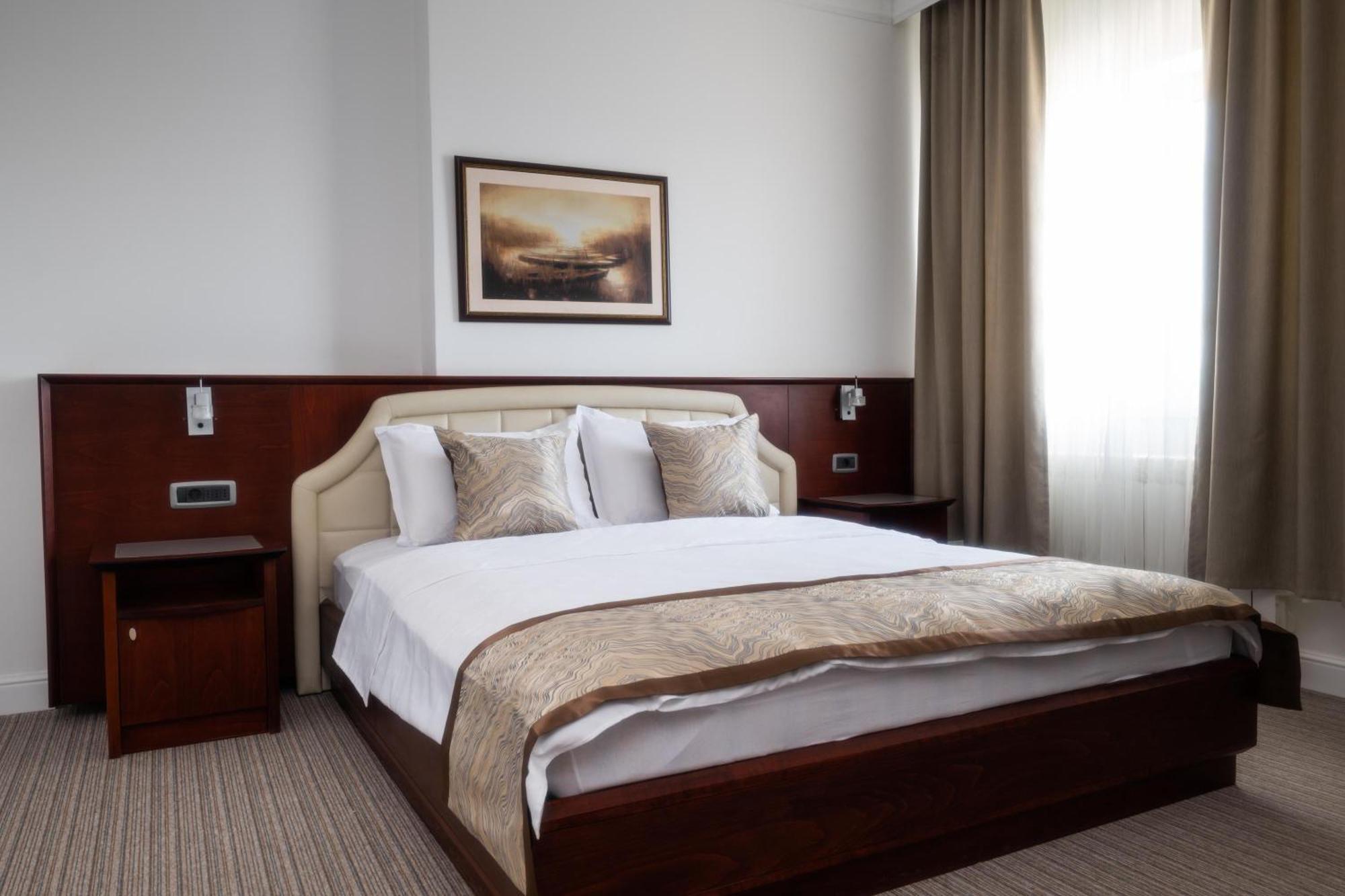 Hotel Mio City Kula Bagian luar foto